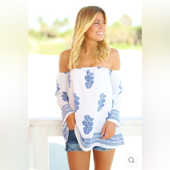 ⭐️NWOT Ivory and Blue Off Shoulder Top bought from Saved By The Dress boutique. - Picture 2 of 8